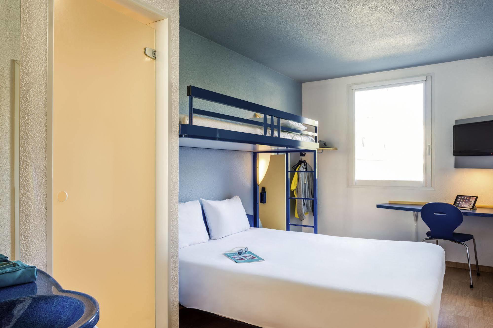 Ibis Budget Meudon Paris Ouest Esterno foto
